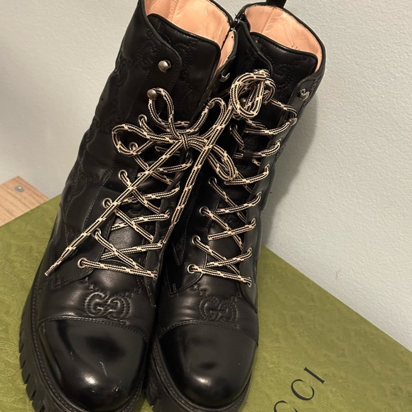 Gucci black leather GG quilted monogram boots - Picture 4 of 16